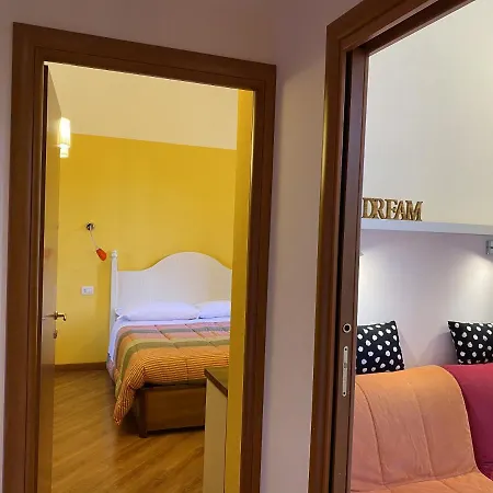 Luna Rossa Roma Guest House Exterior photo